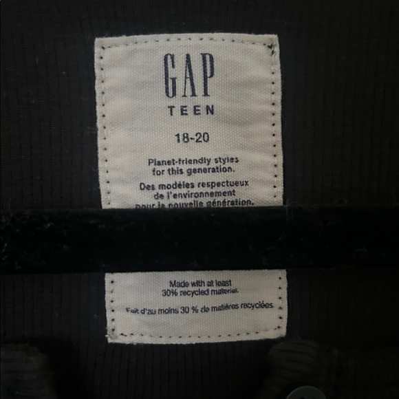 GAP Black Long Sleeve Tee - Picture 2 of 4